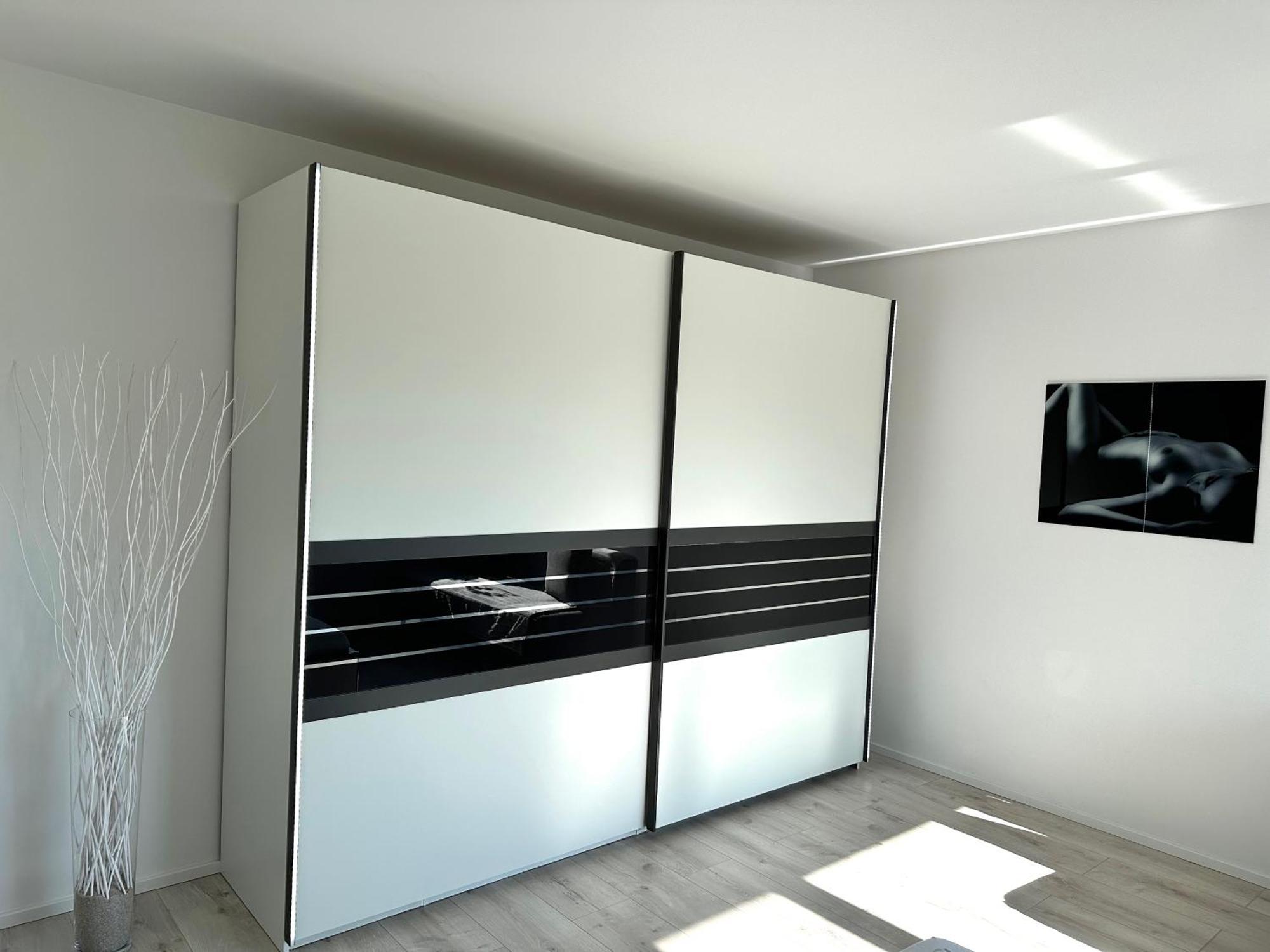 Ferienwohnung Black White Raubling Esterno foto